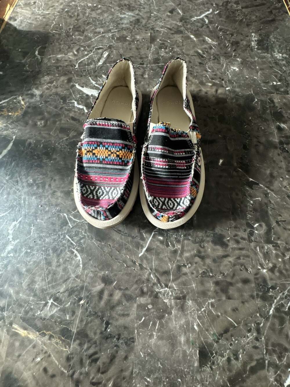 Sanuk Donna Blanket Raspberry Lanai Blanket Shoes Womens Size 9